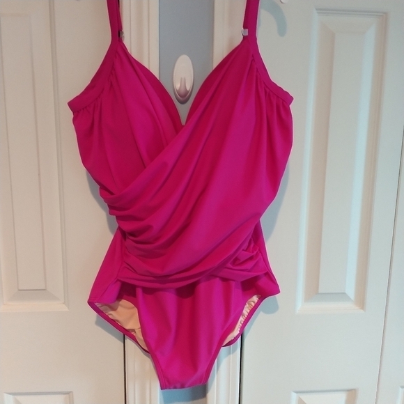 Sea & Sand Pink Ruched Swimsuit One Piece 18W - Picture 2 of 14